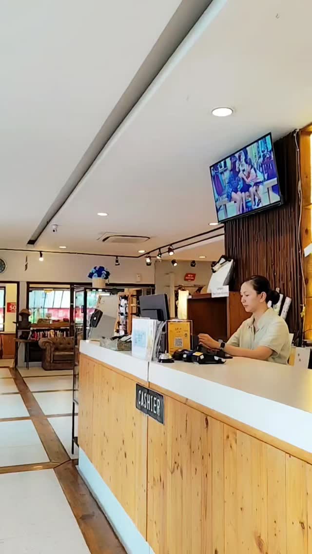 Tuker baju setelah 1 tahun, emang bisa ? Bisa dong! - bisa di pukul 🤭🙏🤣

- just for fun -

#lucu #viral #fyp #outlet #bogor