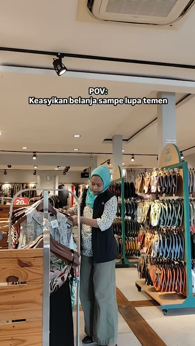 Jangan di tiru ya guys 🤭😆
#factoryoutlet #outlet #bogor #lucu #viral