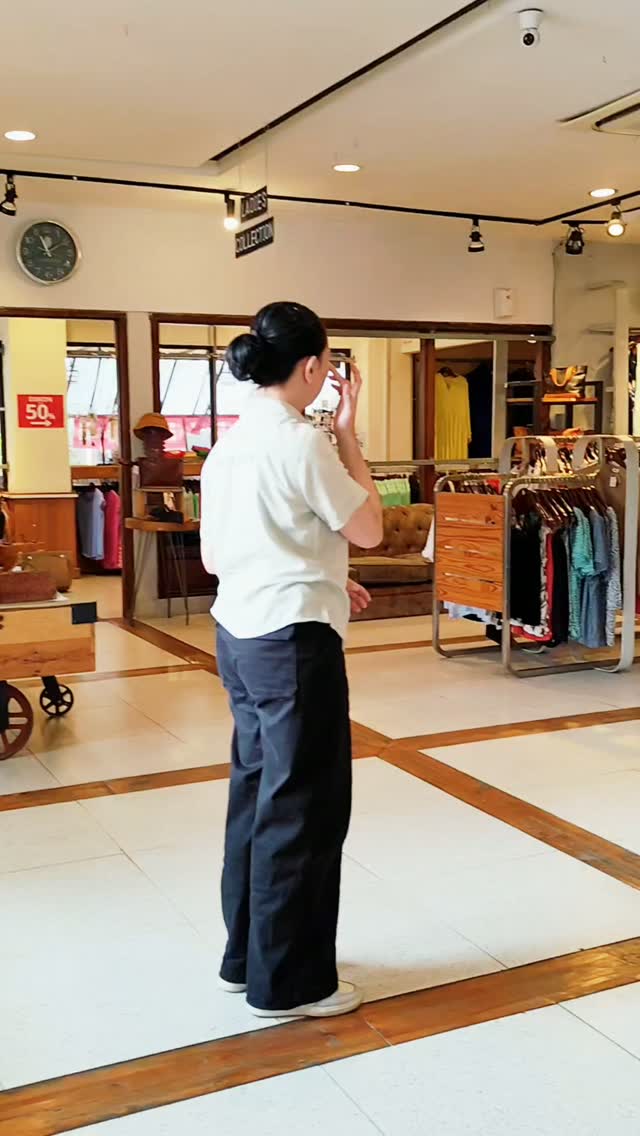 Kalau ga tau letak barang itu bukan berarti anak baru ya guys, bisa jadi ini salah satu sebabnya 😅🤣

#factoryoutlet #outlet #bogor #lucu #fyp