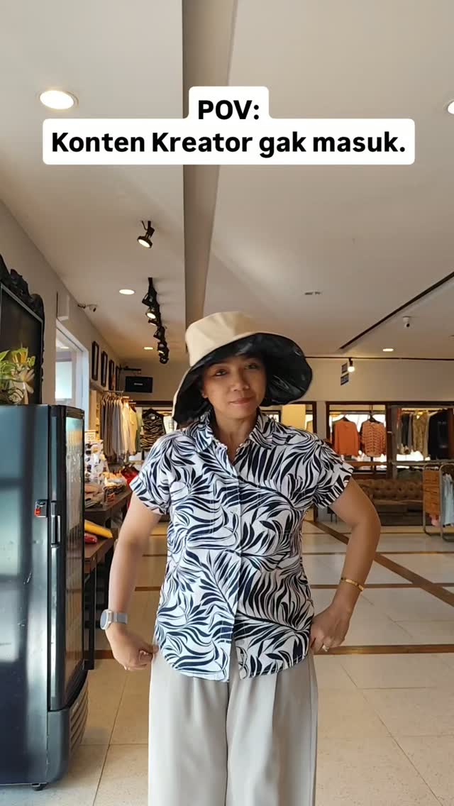 Ketika konten Creator gak masuk, siapapun tetep harus ngonten 🤭😅
#fyp #outlet #bogor #viral #lucu