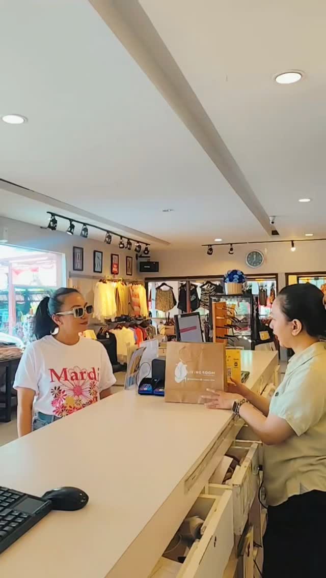 Minta foto 😌
#lucu #outlet #bogor #viral #justcontent‼️